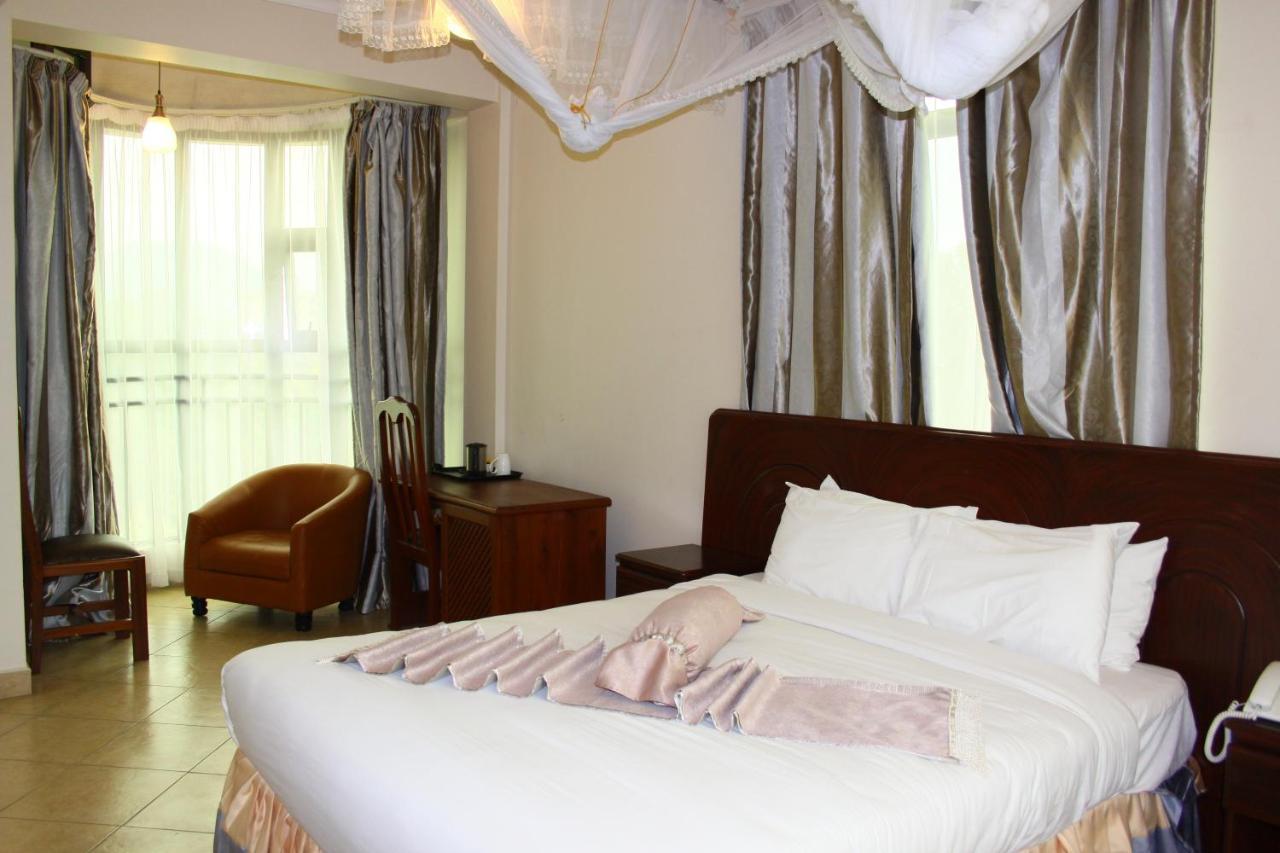 Grace Land Hotel アルーシャ エクステリア 写真