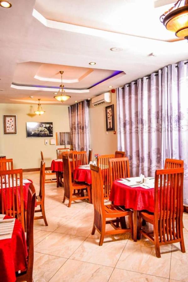 Grace Land Hotel アルーシャ エクステリア 写真